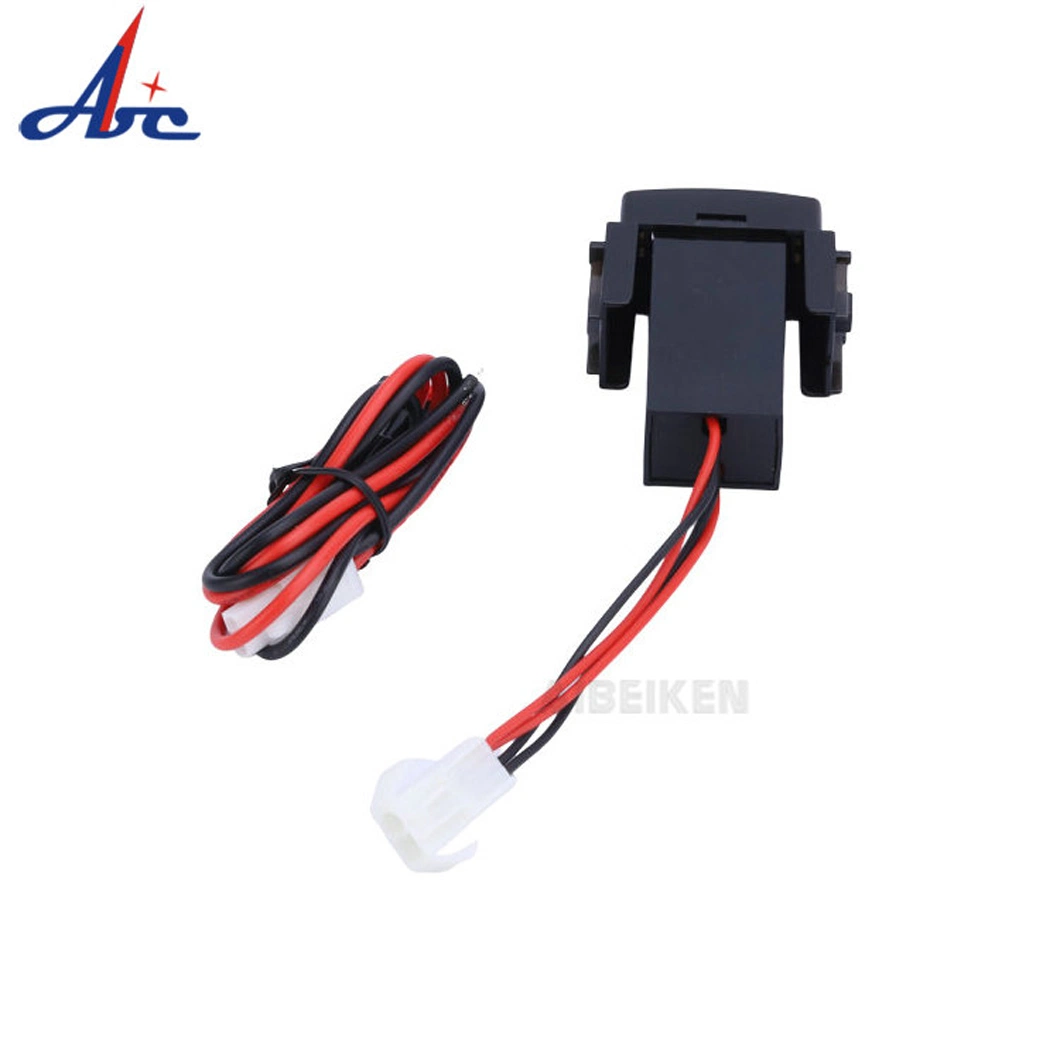 Fast 3.0 2.4A USB Socket Port Quick Mobile Phone Dual QC3.0 USB Charger with Cover for Nissan